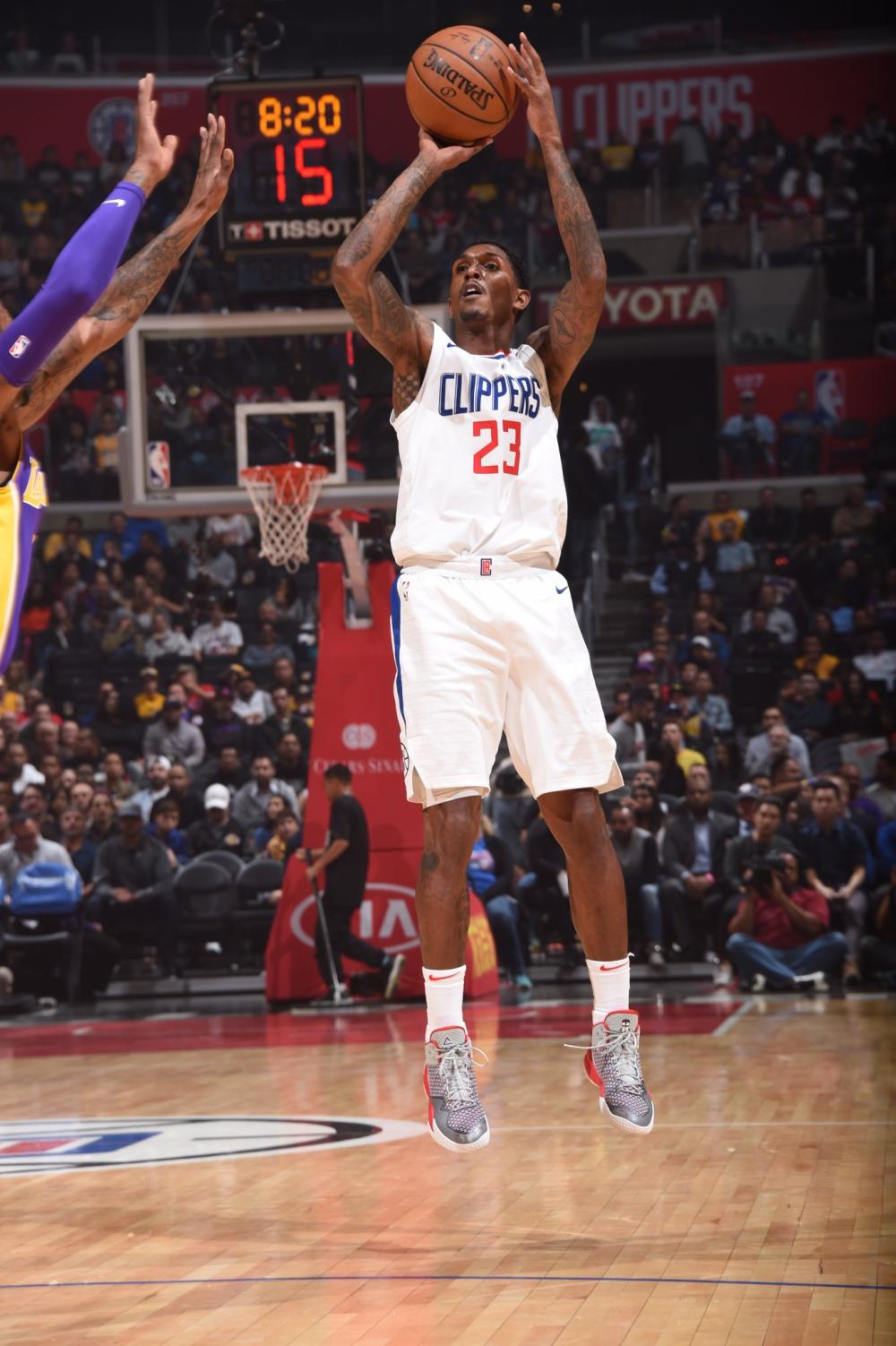 帮助他摆脱 帮助他摆脱